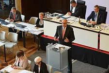 Bürgermeister Dr. Andreas Bovenschulte bei seiner Regierungserklärung vor der Bremischen Bürgerschaft