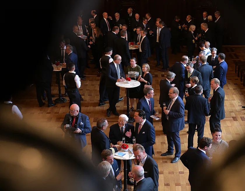 Angeregte Gespräche im Festsaal des Rathauses vor Beginn des Kapitänstages |Foto: BHV/Michael Bahlo