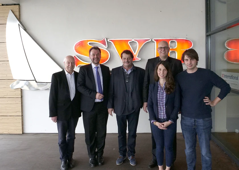Besuch bei SVB: (v.l.:) Uwe Nullmeyer, Marco Pfleging, Thomas Stahmann, Judith Stahmann, Bürgermeister Andreas Bovenschulte und Andreas Stahmann