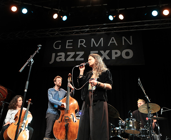 Kernstück der Fachmesse sind die 40 Showcase-Konzerte – hier „Der Weise Panda“ bei der German Jazz Expo im April 2019 