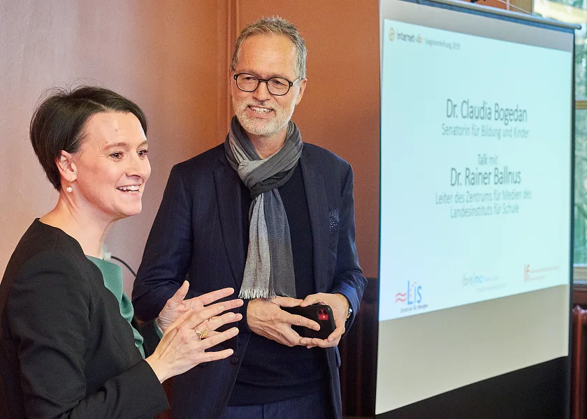Senatorin Bogedan und Rainer Ballnus im Interview