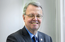 Dr. Peter Vits