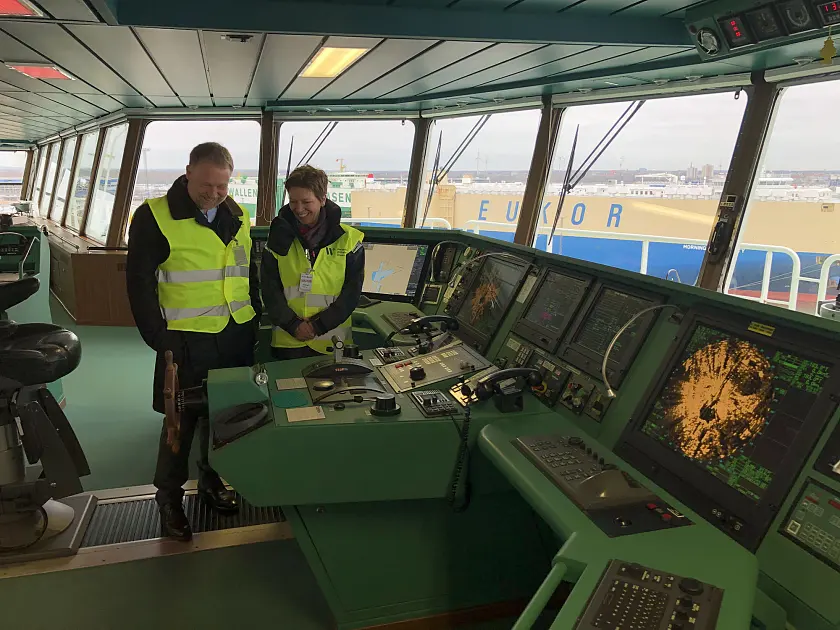 Besichtigung der Brücke