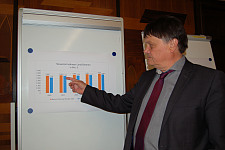 Die Einnahmen gehen runter. Finanzsenator Dietmar Strehl präsentiert die Ergebnisse der Mai-Steuerschätzung