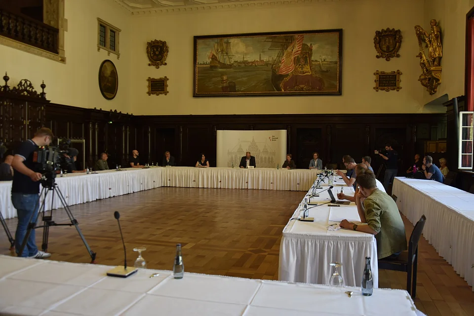 Auf einer Pressekonferenz im Rathaus informierte Senatorin Dr. Claudia Schilling über die Änderungen
