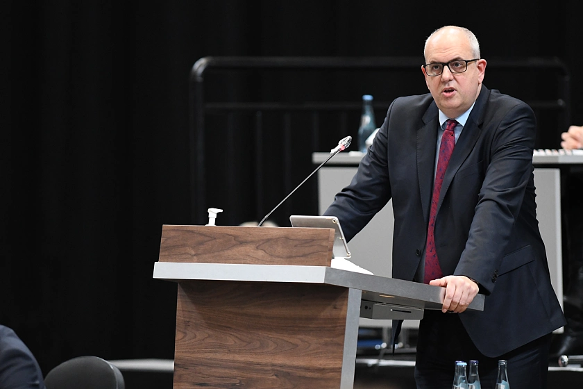Bürgermeister Bovenschulte vor der Bremer Bürgerschaft Foto: Pressestelle Bremische Bürgerschaft