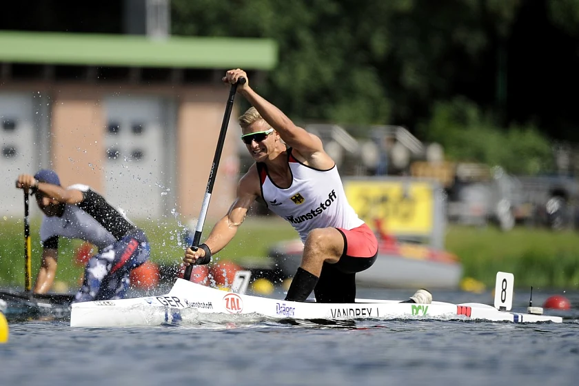 Das Foto zeigt Jan Vandrey, Olympiasieger 2016 im Kanurennsport. Die Landesschule und Technische Einrichtung für Brand- und Katastrophenschutz des Landes Brandenburg hat den Spitzenathleten kontinuierlich gefördert. (Bildrechte bei Jan Vandrey)