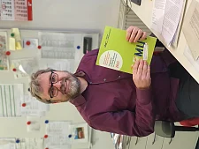 Neuer Leiter der Regionalstelle Süd der Bremer Volkshochschule, Dr. Jigal Beez Foto: Nilgün Ozan/Bremer Volkshochschule