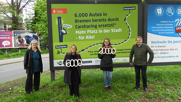 Kerstin Homrighausen, cambio Bremen; Dr. Maike Schaefer, Mobilitätssenatorin, Gesche Valentin, neue Carsharing-Nutzerin; Dr. Bernd Günther, PMC Nordwest (v.l.n.r.)