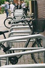Stabile Fahrradbügel sind in einem Fahrradquartier ein Muss - und finden sich am Ellener Hof zahlreich. Foto: Pressestelle SKUMS