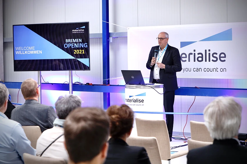 Bürgermeister Dr. Andreas Bovenschulte bei der Eröffnung des Neubaus der Materialise GmbH. Foto: Materialise GmbH
