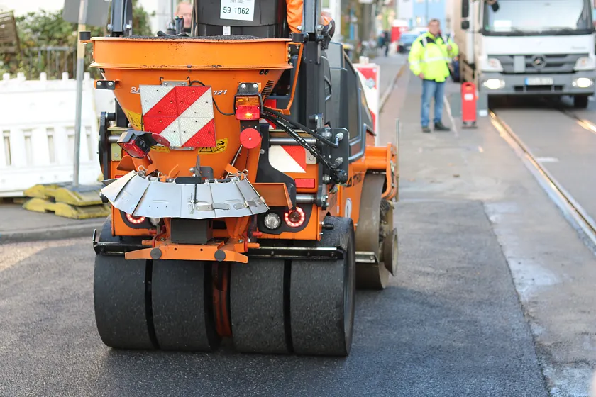 Auch der Straßenraum um den Zigarrenmacherplatz wird bearbeitet. Foto: ASV