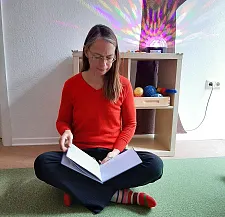 Senatorin Aulepp liest am Vorlesetag. Foto: Bildungsressort