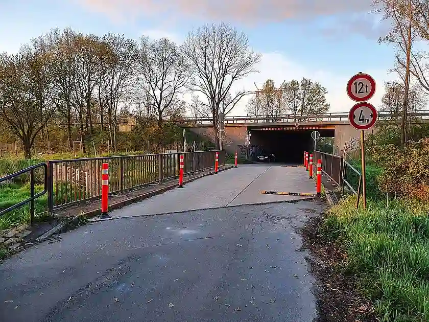 Die Brücke über die Neue Semkenfahrt ist derzeit in Ihrer Tragfähigkeit eingeschränkt. Foto: ASV
