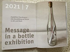 Die Coronakrise bringt die Künstlerin zu kreativen Ideen, um den fehlenden Ausstellungsmöglichkeiten zu entgehen. Es entsteht die "Flaschenpost-Ausstellung". Foto: Kultur