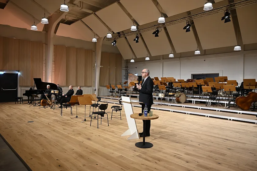 Bürgermeister Andreas Bovenschulte bei seiner Eröffnungsansprache. Foto: Senatspressestelle