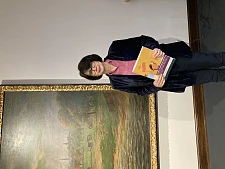 Senatorin Claudia Bernhard mit dem Landesaktionsplan. Foto: Gesundheitsressort