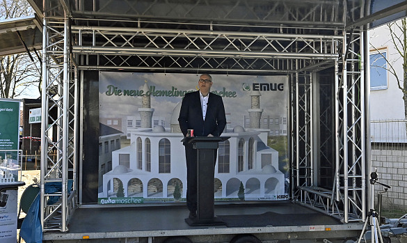 Bürgermeister Andreas Bovenschulte bei der Grundsteinlegung der Hemelinger Moschee. Foto: Senatspressestelle