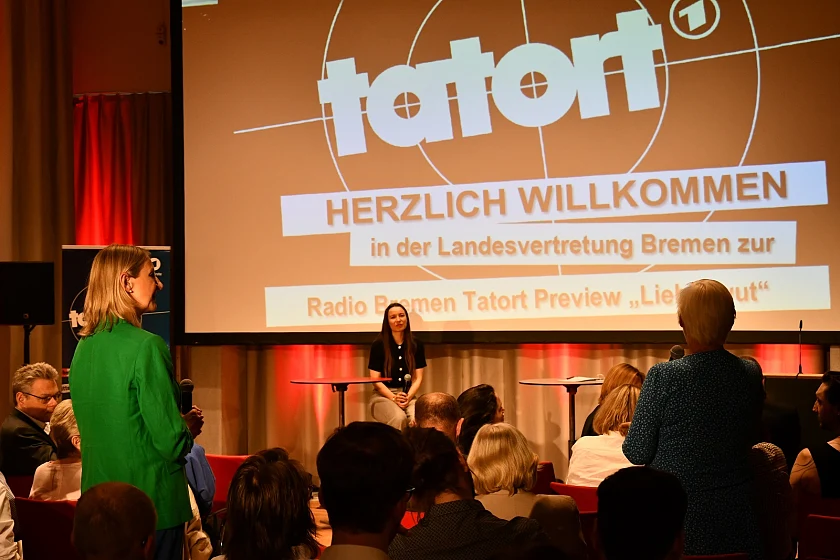 Regisseurin Anne Zohra Berrached stellte sich den Fragen der Gäste. Foto: Landesvertretung Bremen