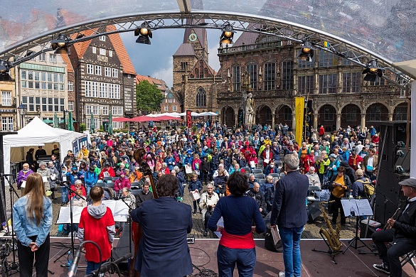 Eröffnung der Bremer Welterbetage mit dem Mitsingfest  Bremen so frei – Ein Fest in 11 Liedern. Foto: Patric Leo