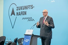 Bürgermeister Andreas Bovenschulte während der Auftaktveranstaltung  Nationale Hafenstrategie in Berlin. Foto: Consultant Live Communication