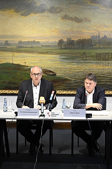 Bürgermeister Bovenschulte und Finanzsenator Strehl stellen die beschlossenen Maßnahmen des Senats zum Bremen-Fonds vor. Foto: Senatspressestelle