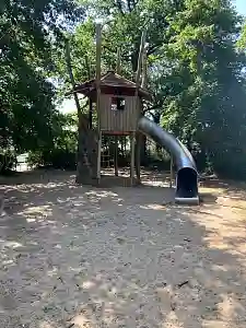 Der Rutschenturm auf dem Spielplatz Auf den Heuen wird abgerissen und ersetzt. Foto: Sozialressort