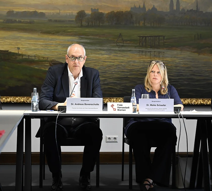 Bürgermeister Andreas Bovenschulte und Umweltsenatorin Maike Schaefer informieren über die vom Senat beschlossenen Maßnahmen zum Energiesparen. Foto: Senatspressestelle