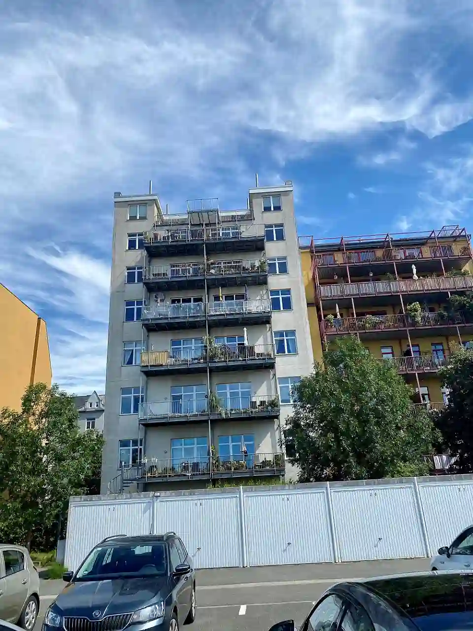 Das Jugendstil-Gebäude Bürger 202 wurde schon vor 20 Jahren klimaschutzoptimiert saniert. Aktuell wird die Installation einer Solaranlage geprüft. Foto: energiekonsens