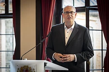 Bürgermeister Dr. Andreas Bovenschulte hält eine Rede bei dem Senatsempfang zur Eröffnung des Musikfestes. Foto: Hannes von der Fecht