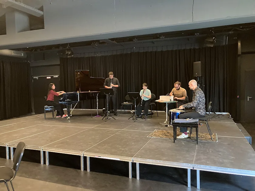 Das Ensemble New Babylon am 23. August während einer Probe im ZFK (Foto: SfK)