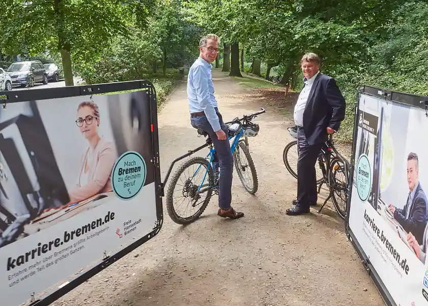 Auf Werbetour für Bremen als Arbeitgeberin: Finanzsenator Dietmar Strehl (rechts) und Finanzstaatsrat Dr. Martin Hagen. Foto: Rebecca Miller, Fotoarchiv SKB-Bremen