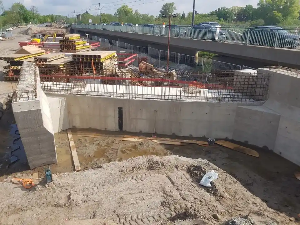 Eines der Widerlager, Baustelle im Mai 2021, Foto: ASV