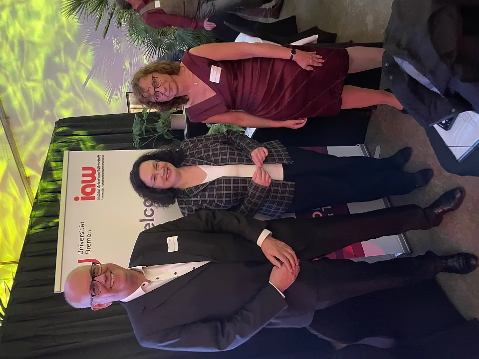 v.l.n.r.: Bürgermeister Dr. Andreas Bovenschulte, Vorstandvorsitzenden der Bundesberufsagentur Andrea Nahles und Dr. Irene Dingeldey, Direktorin des Instituts Arbeit und Wirtschaft. Foto: Senatspressestelle