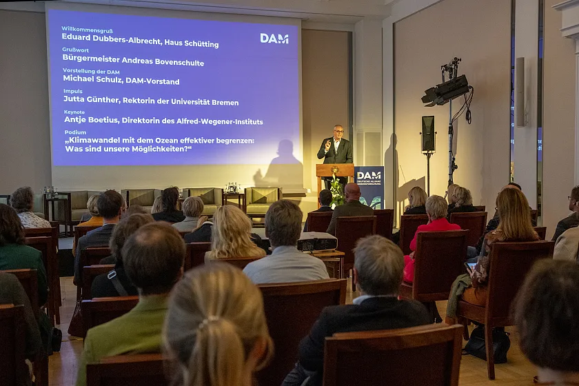 Mit der Deutschen Allianz Meeresforschung (DAM) verfügt Deutschland über einen qualifizierten und international anerkannten Zusammenschluss meereswissenschaftlichen Wissens.