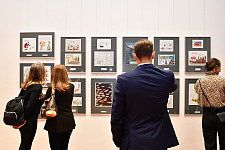 Die Landesvertretung Bremen in Berlin zeigt eine Auswahl von rund 70 Werken. Foto: LVHB
