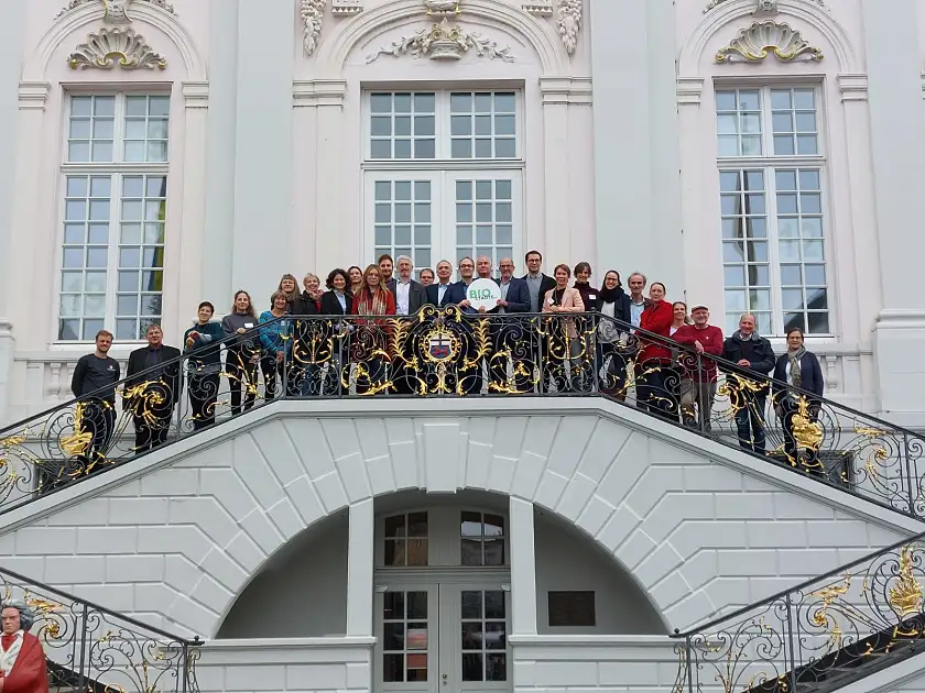 Die Vertreterinnen und Vertreter aus 22 BioStädten, vom Bundesministerium für Ernährung und Landwirtschaft und vom Organic Cities Network Europe trafen sich im Bonner Rathaus um sich über die Zukunft der gesunden und nachhaltigen Ernährung auszutauschen. Foto: Umweltressort