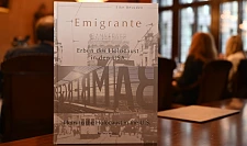 Das im Kellner-Verlag erschienene Buch zur Geschichte der Familie Bamberger. Foto: Senatspressestelle