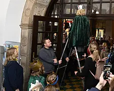 20*C+M+B+23  schrieb eine Sternsingerin der katholischen Gemeinde St. Katharina an die Eingangstür der Bremer Rathauses. Foto: Senatspressestelle