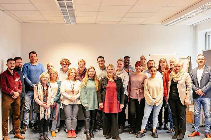 Senatorin Maike Schaefer dankte den Mitarbeiterinnen und Mitarbeitern der neuen Wohngeldstelle für ihren Einsatz. Foto: Umweltressort.