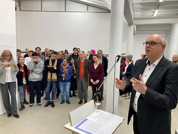 Rund zweihundert Gäste konnte Bürgermeister Bovenschulte zur Preisverleihung in der Städtischen Galerie begrüßen. Foto: Senator für Kultur