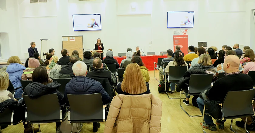 Die Veranstaltung zog zahlreiche Interessierte an. Foto: Senatorin für Kinder und Bildung