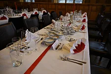 Bei dem Stiftungsfest in der Oberen Halle des Rathauses gibt es ein Curry. Foto: Senatspresssestelle