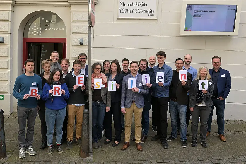 Neben Mitarbeiterinnen und Mitarbeitern des Umweltressorts waren drei Forschungseinrichtungen beteiligt: die Carl von Ossietzky Universität Oldenburg, das Institut für ökologische Wirtschaftsforschung und das Institut für Seeverkehrswirtschaft und Logistik. Foto: Michael Bahlo
