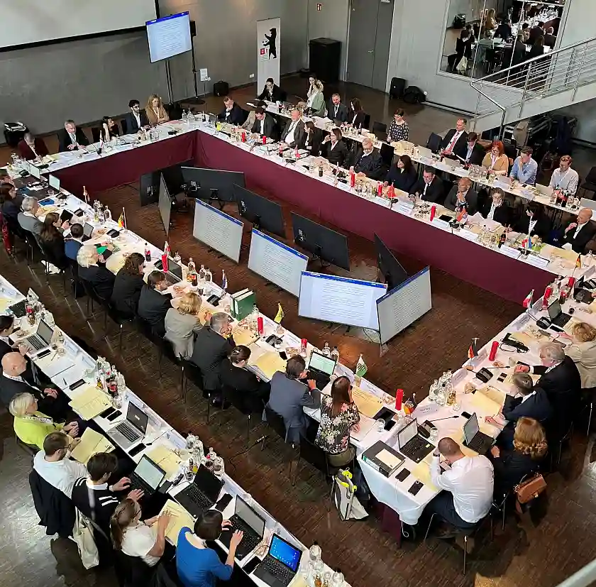 Zwei Tage lang trafen sich die Justizministerinnen und –minister der Länder gemeinsam mit dem Bundeszustizminister zu ihrer Frühjahreskonferenz in Berlin. Foto: Justizressort