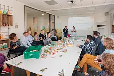 Genussvolles Get Together mit Bio-Verkostung und informativen Einblicken in die Mission Food for Biodiversity. Foto: Jörg Sarbach