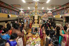 Seit vergangenen Sonntag weihen Priester und Mitglieder der Gemeinde bereits den neuen Hindu-Tempel im Modellquartier Stadtleben Ellener Hof ein.  Foto: Stadtleben Ellener Hof / Martin Rospek