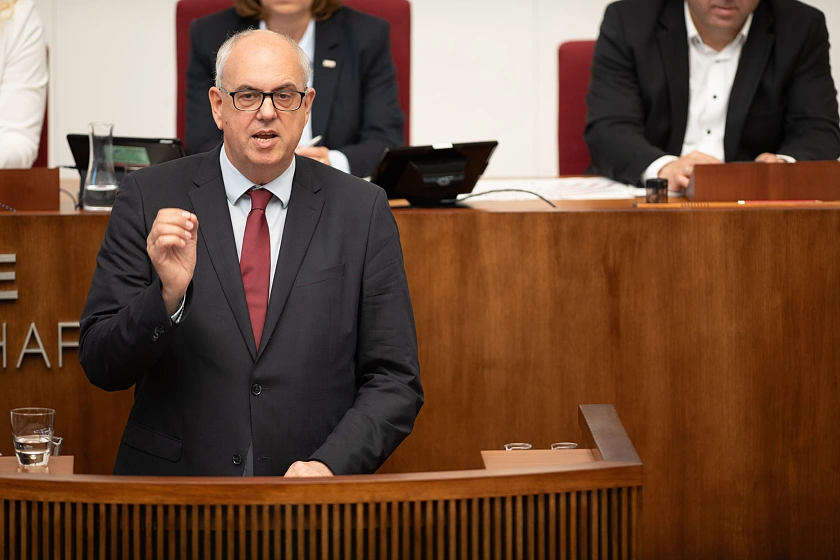 Bürgermeister Bovenschulte in der Bremischen Bürgerschaft. Foto: Bremische Bürgerschaft | Ingo Charton