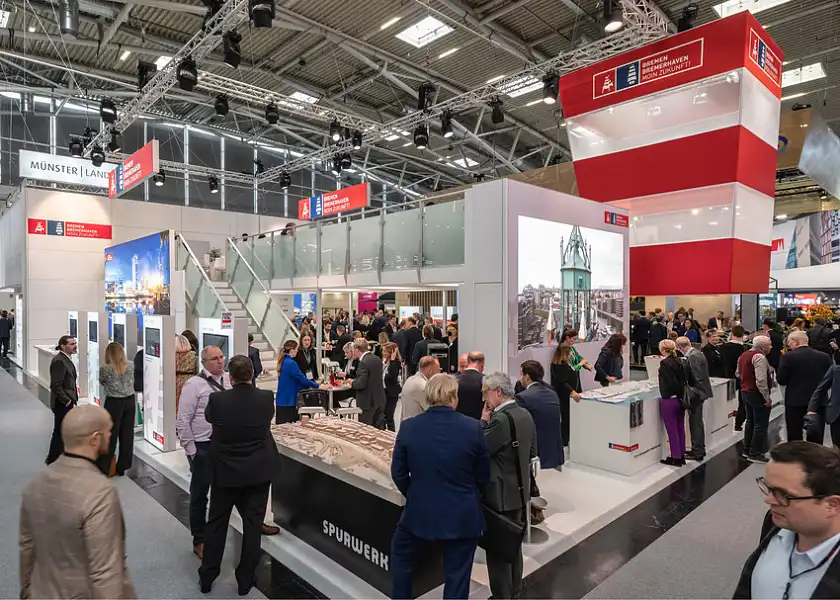 27 Unternehmen aus Bremen und Bremerhaven präsentieren ihre Immobilienprojekte auf einem Bremer Gemeinschaftsstand auf der Expo Real 2023  Foto: WFB | Jan Rathke
