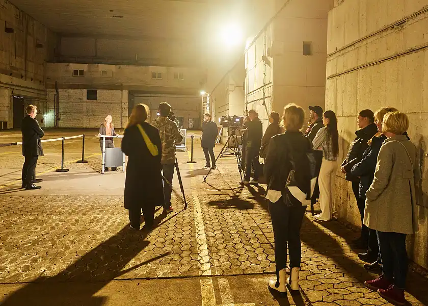 Die Dimension der Halle lässt Foto-Projektionen von 18 Metern Höhe zu. Foto: Bildungsressort, Michael Schnelle